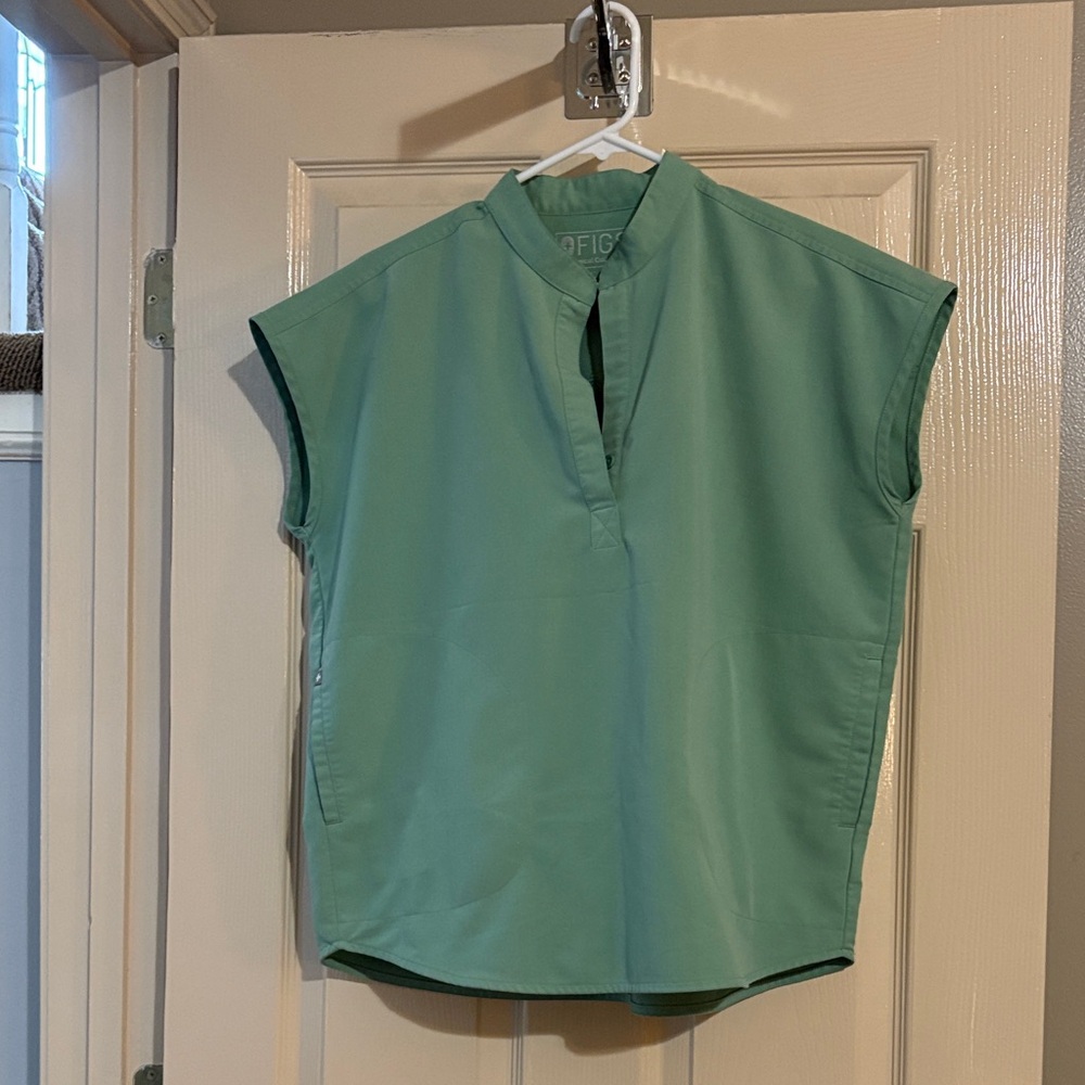 Figs rare find! Size small Rafaela in the color Jade!